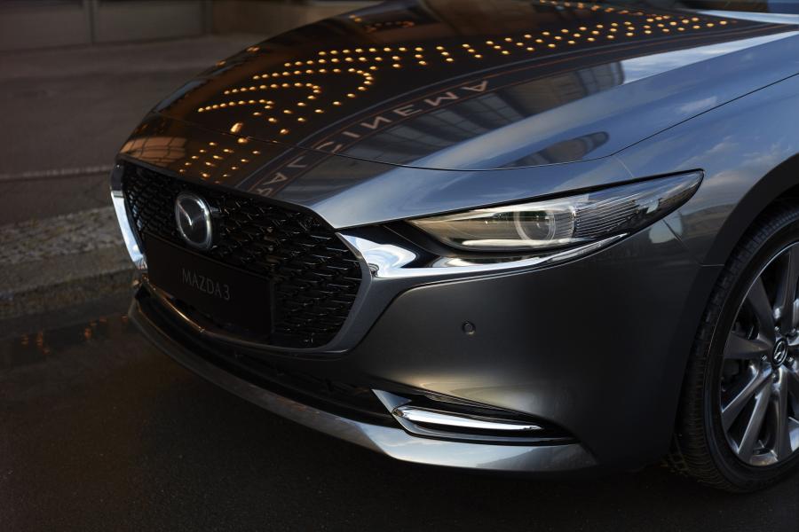 Детали экстерьера Mazda3 Sedan 2019 года  (NA) (фото 10 из 58)